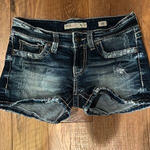 Like new BKE Stella shorts size 25